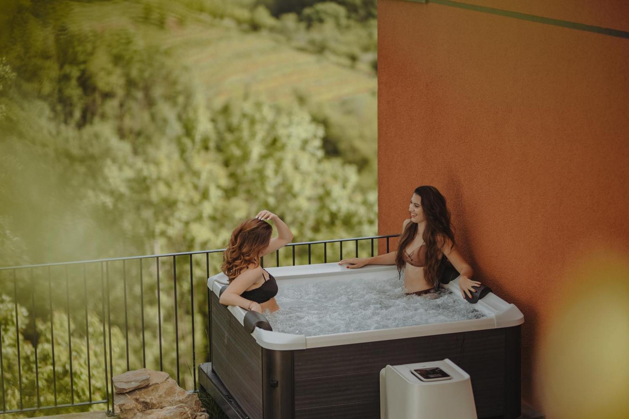 הוילה Kojsko Glamping Senesalina מראה חיצוני תמונה